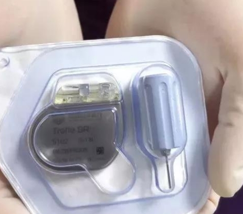 心脏起搏器：为生命续航的科技力量